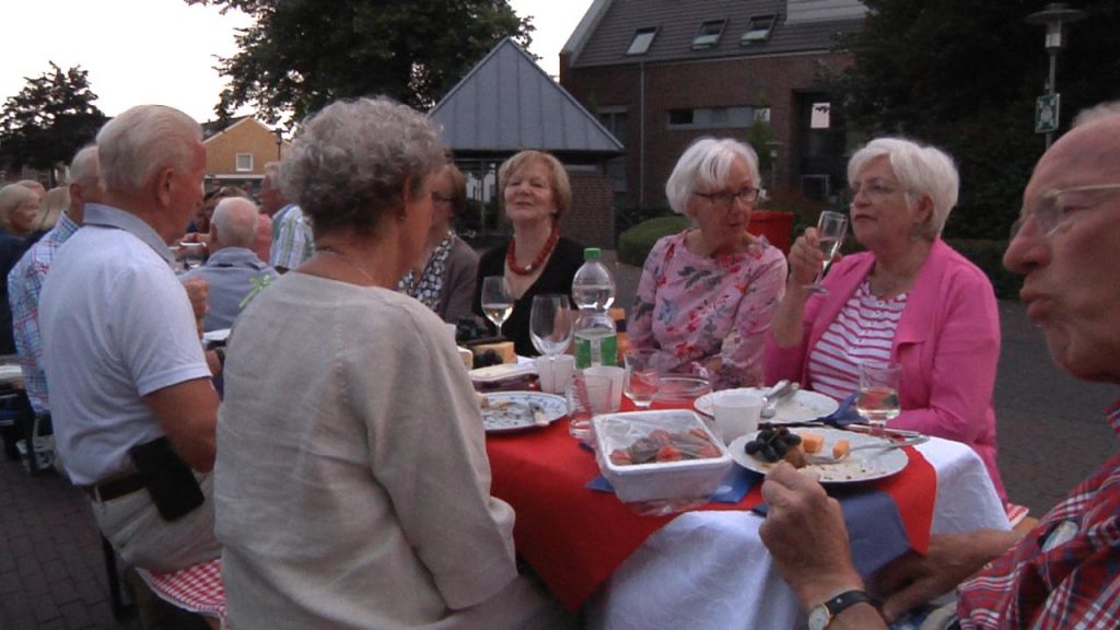 Lange Tafel Zum Auftakt Der 30 Dulmener Sommers Verein Fur